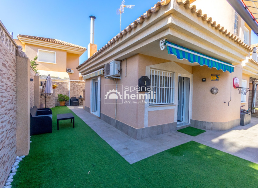 Herverkoop - Halfopen bebouwing -
Los Altos/Los Balcones