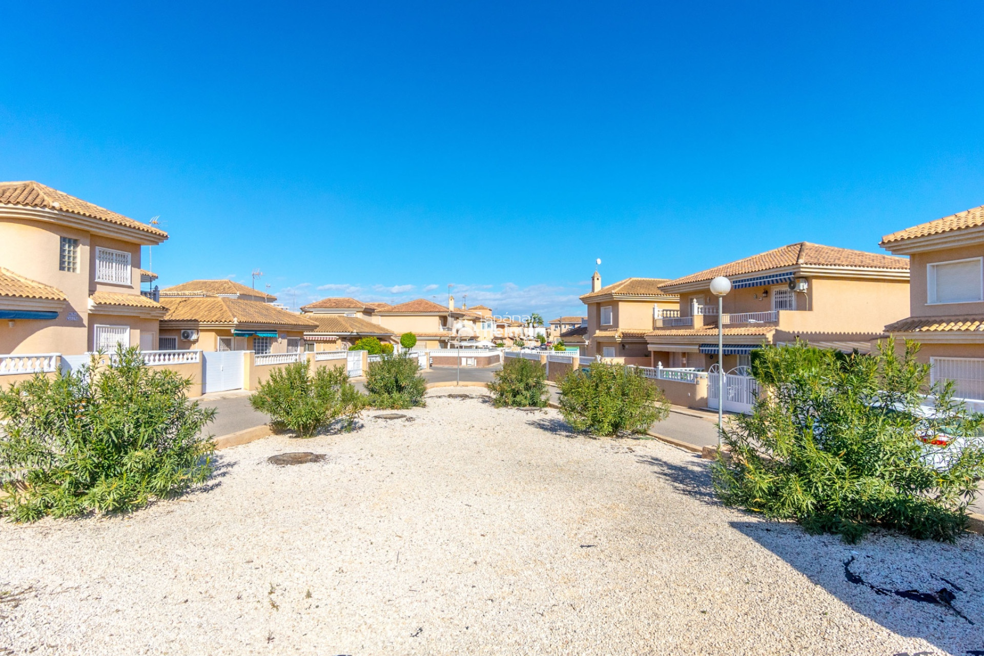 Herverkoop - Halfopen bebouwing -
Los Altos/Los Balcones