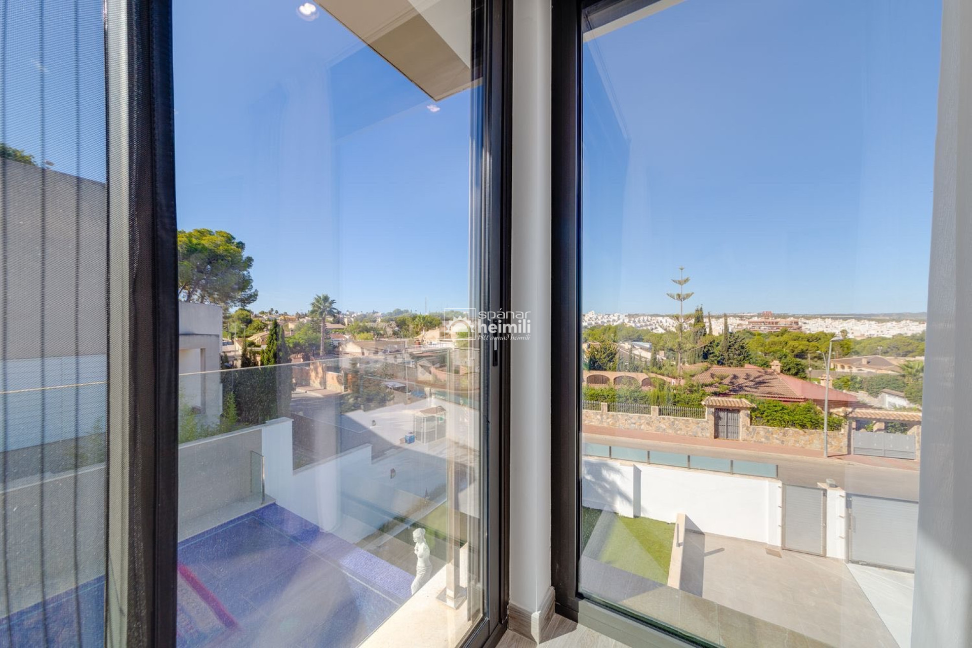 Herverkoop -  -
Los Altos/Los Balcones