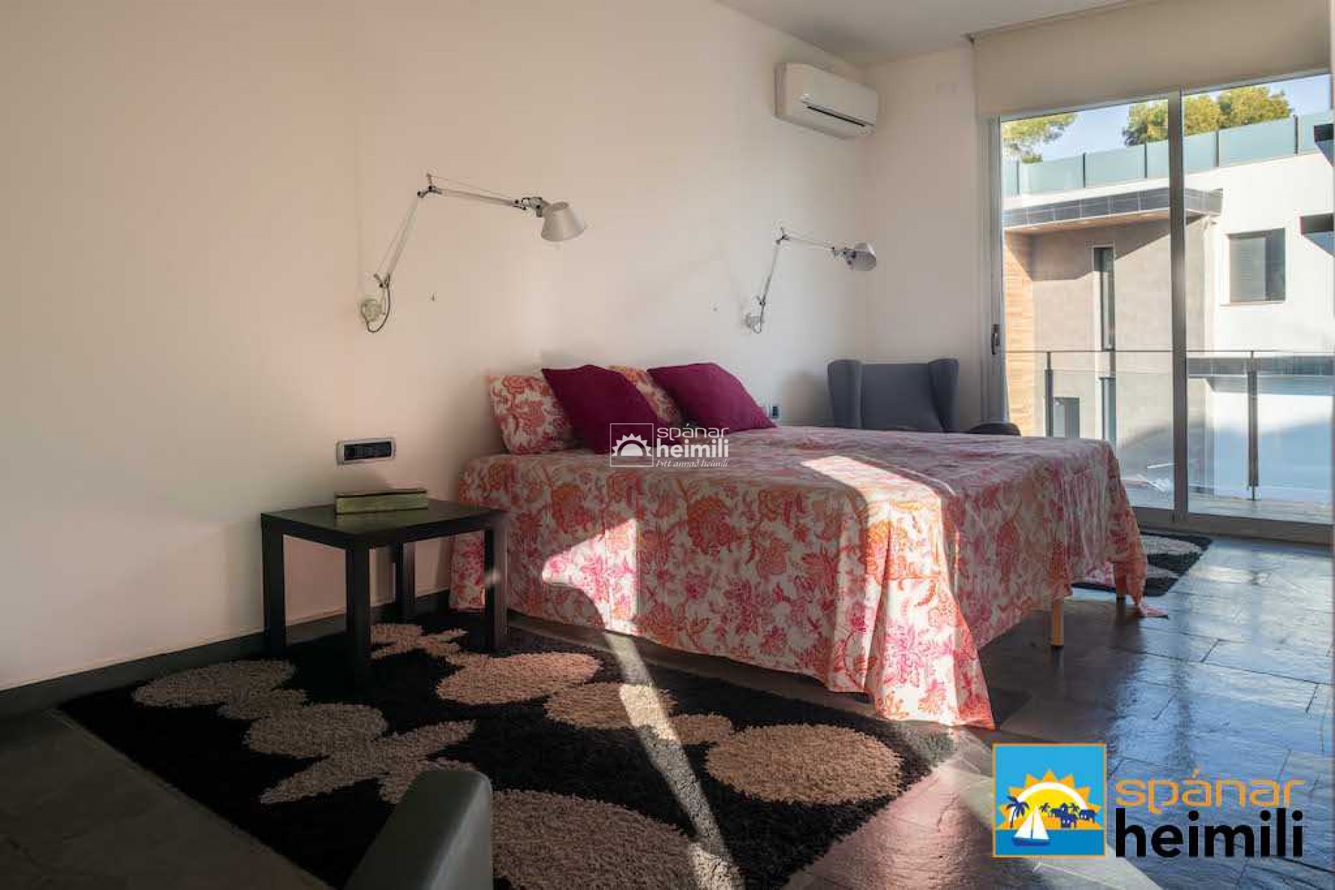 Herverkoop -  -
Los Altos/Los Balcones