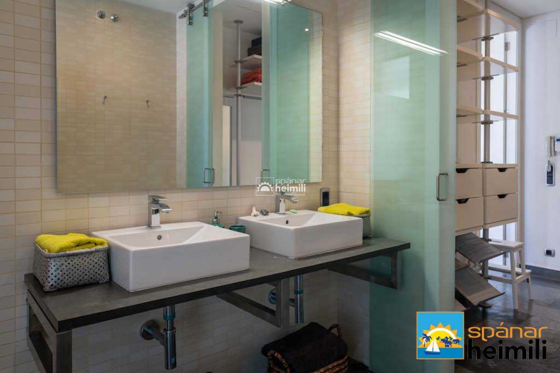 Herverkoop -  -
Los Altos/Los Balcones