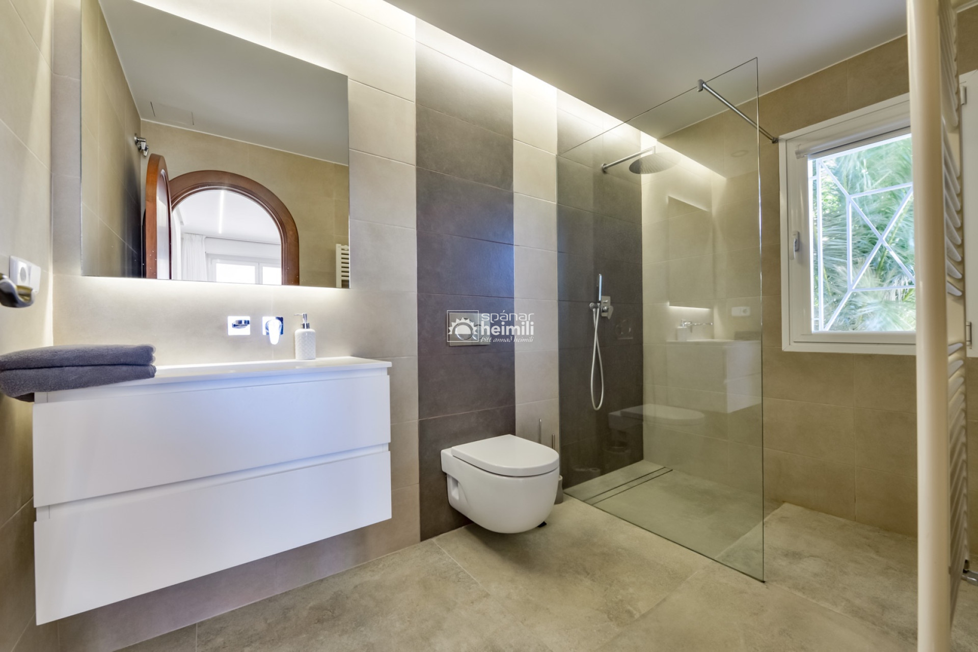 Herverkoop - Villa -
Albir, Alfaz / Altea - Altea