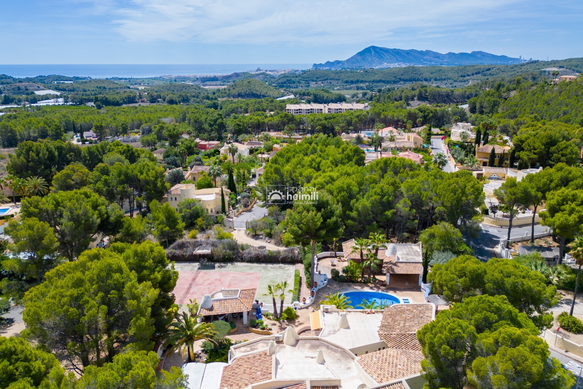 Herverkoop - Villa -
Albir, Alfaz / Altea - Altea