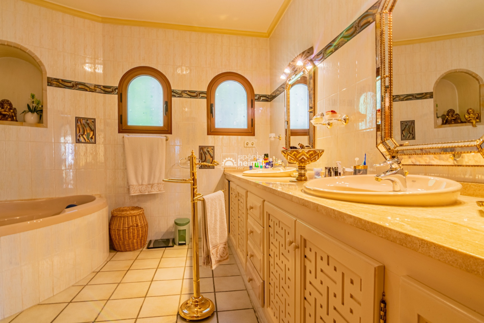 Herverkoop - Villa -
Albir, Alfaz / Altea - Altea