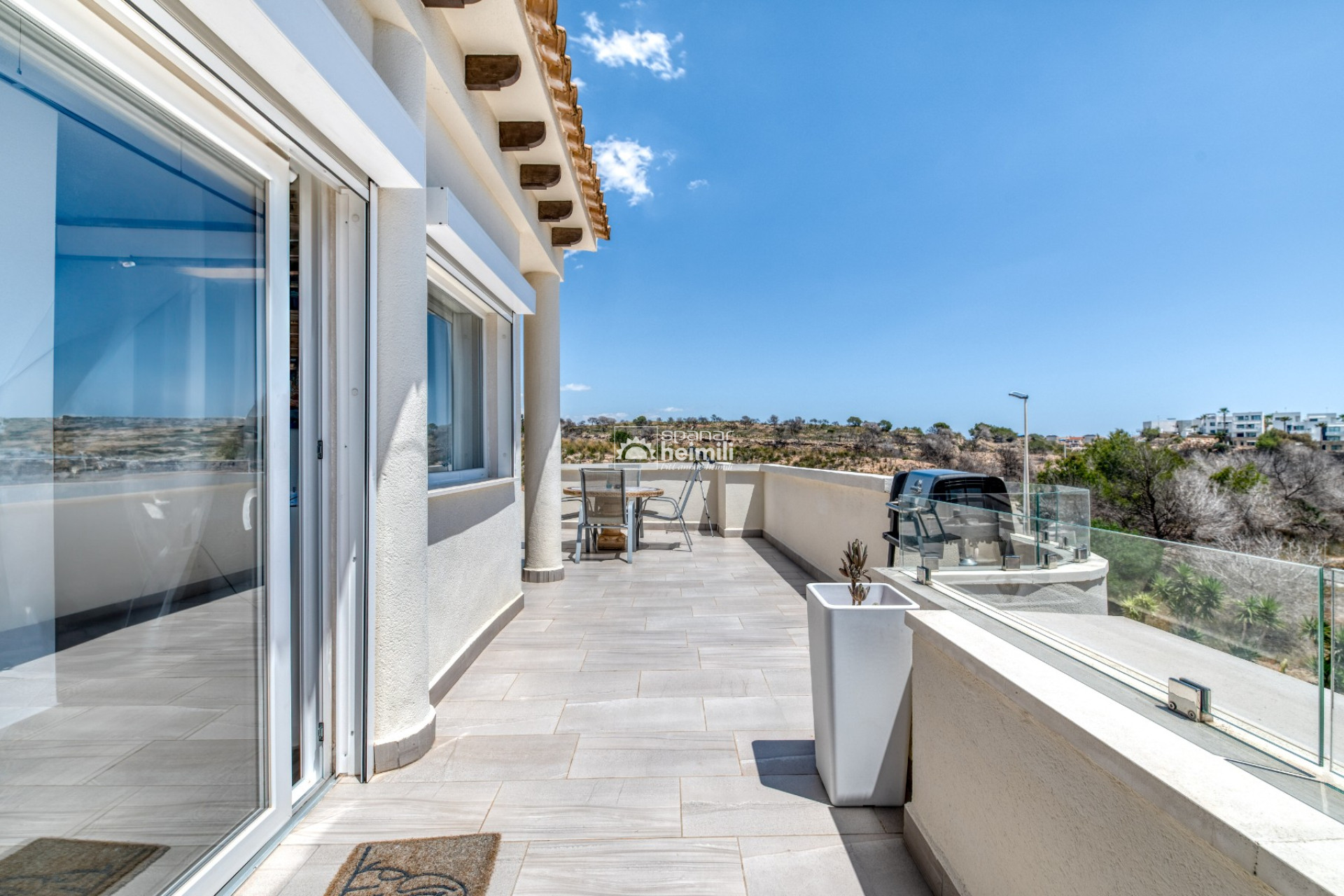 Herverkoop - Villa -
Campoamor/Las Ramblas