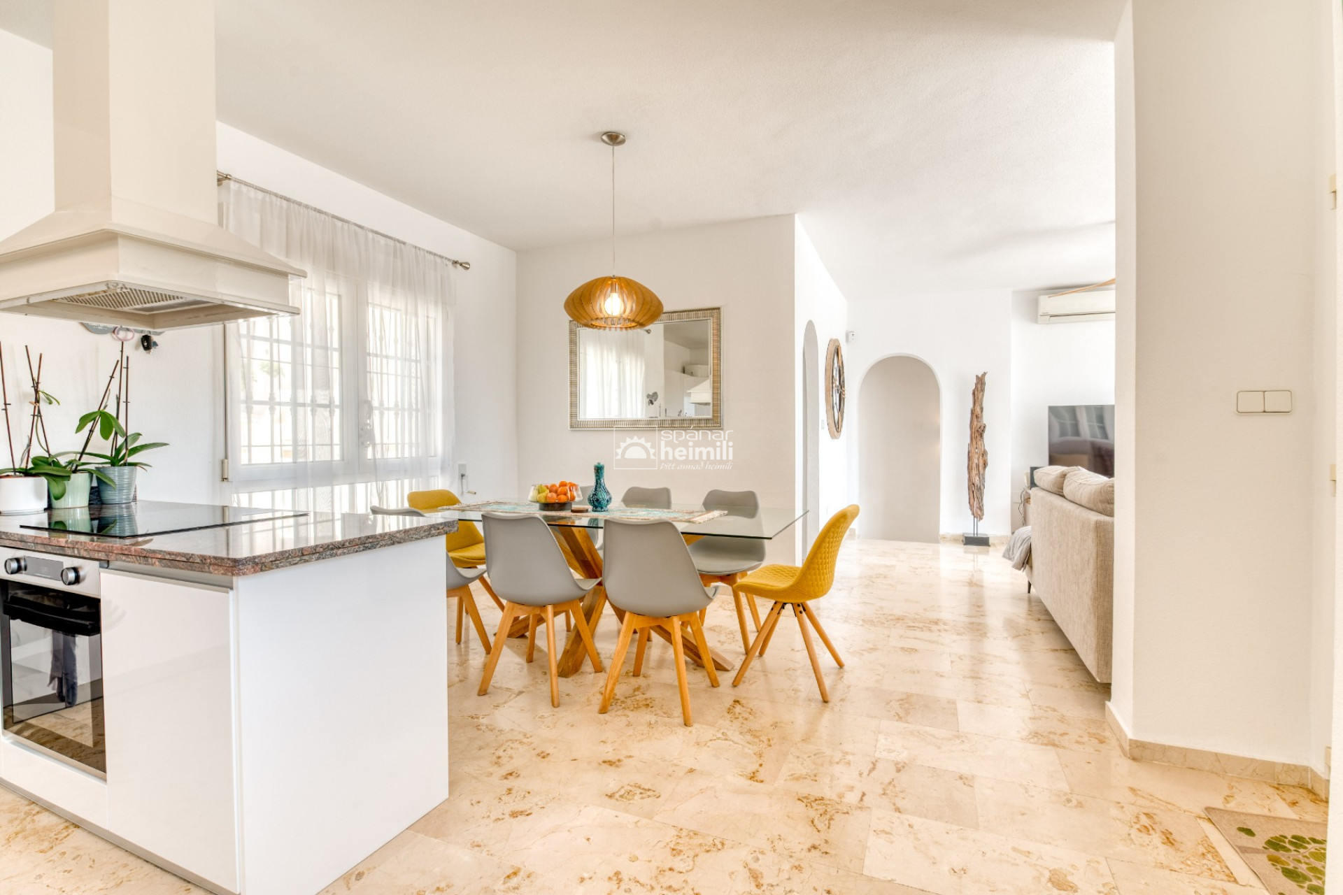 Herverkoop - Villa -
Campoamor/Las Ramblas