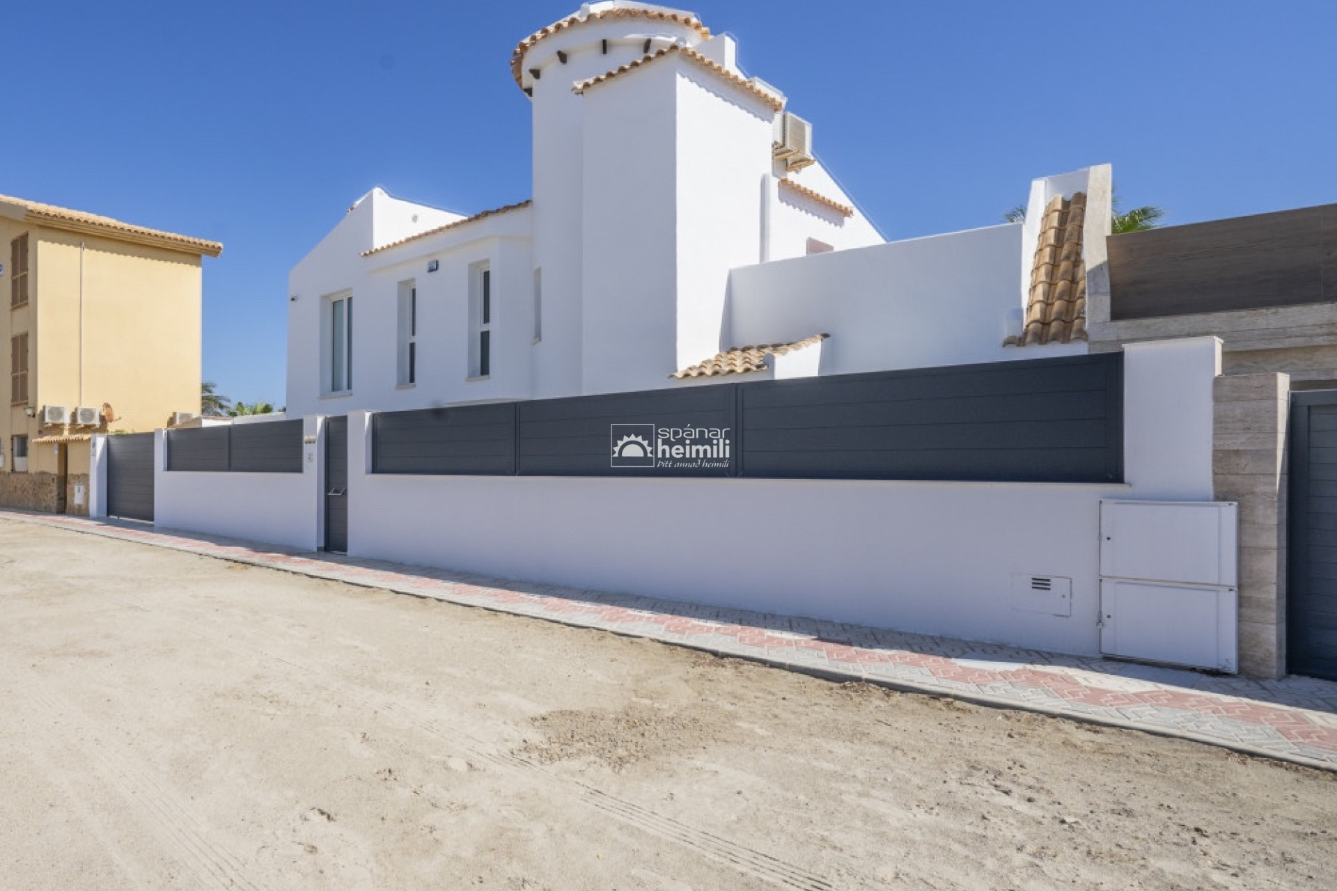 Herverkoop - Villa -
La Manga del Mar Menor - Playa del Galán