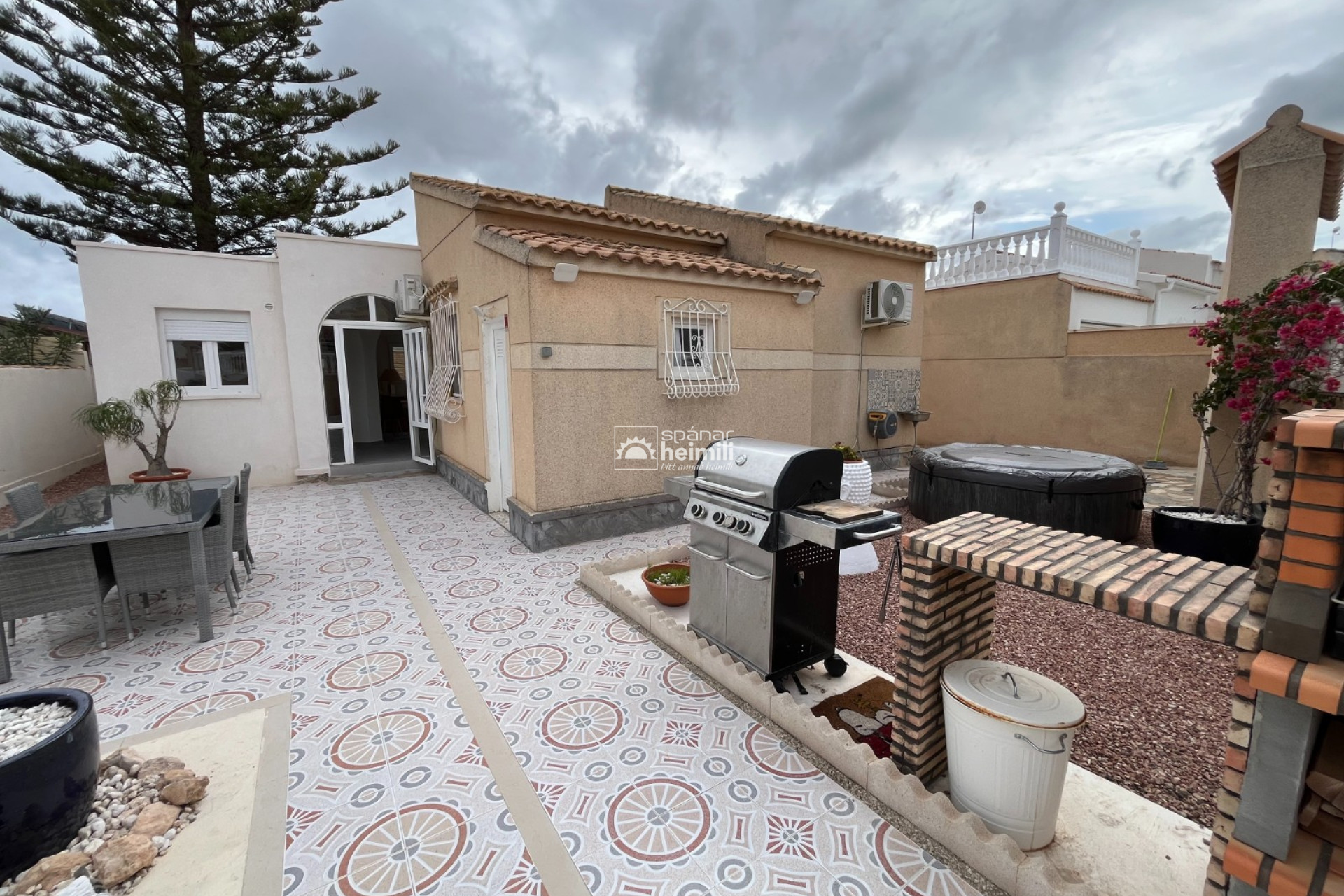 Herverkoop - Villa -
La Zenia