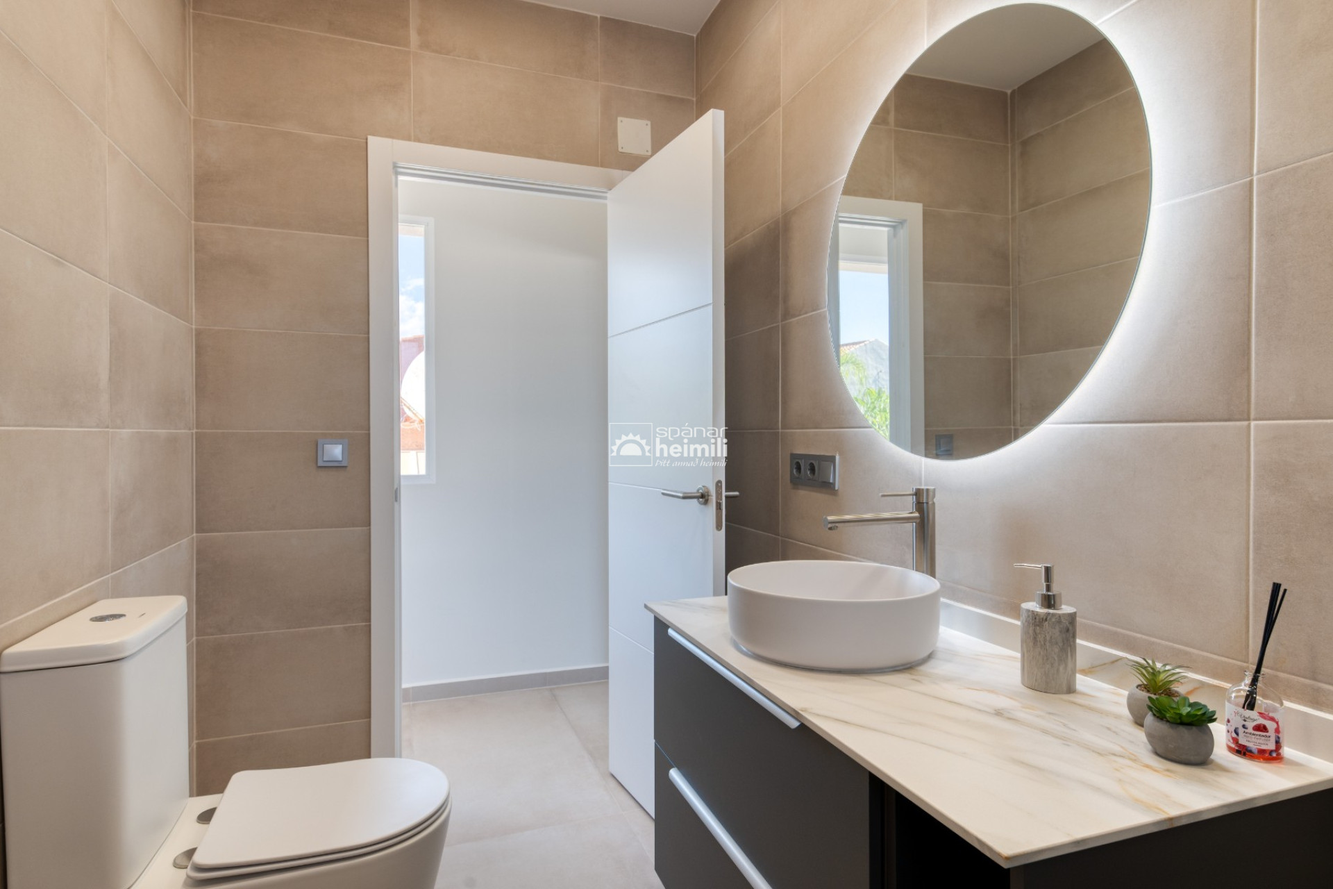 Herverkoop - Villa -
Los Altos/Los Balcones