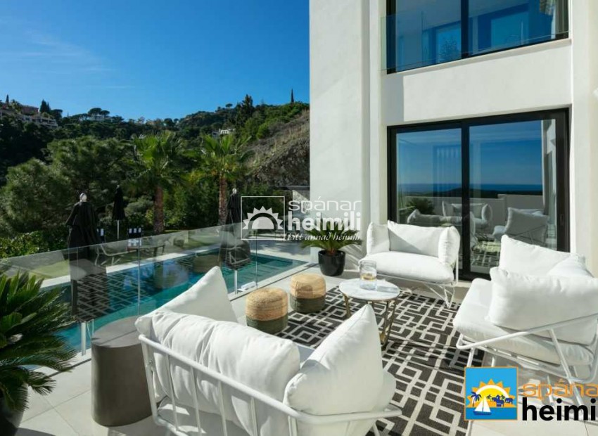 Herverkoop - Villa -
Málaga/Marbella - Marbella