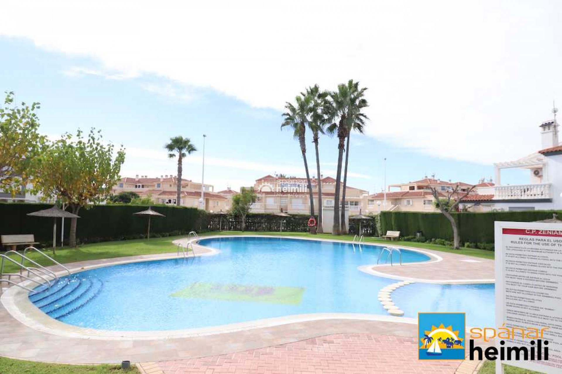 Herverkoop - Villa -
Punta Prima