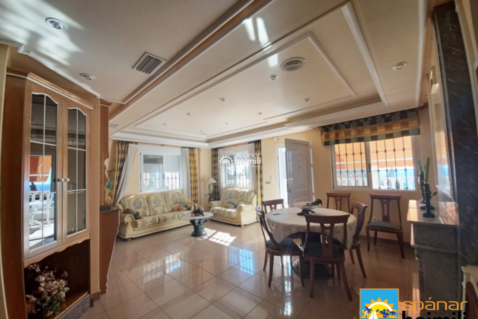 Herverkoop - Villa -
Torrevieja