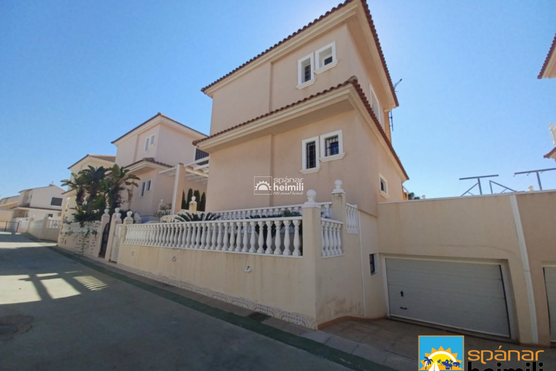 Herverkoop - Villa -
Torrevieja