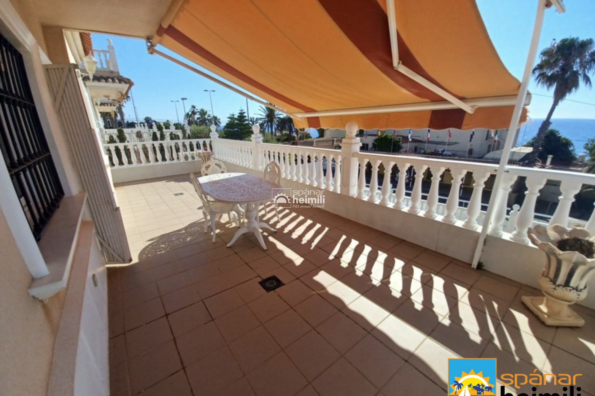 Herverkoop - Villa -
Torrevieja
