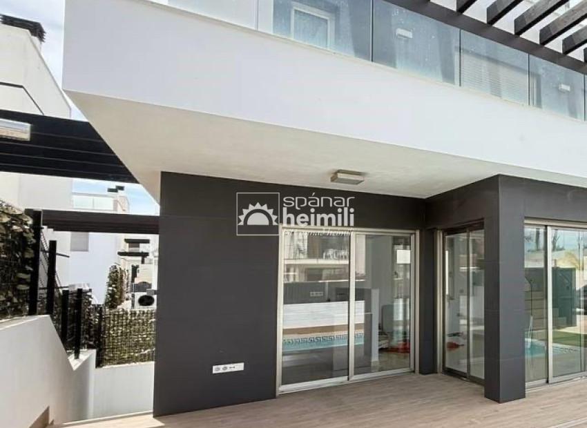 Herverkoop - Villa -
Villamartin