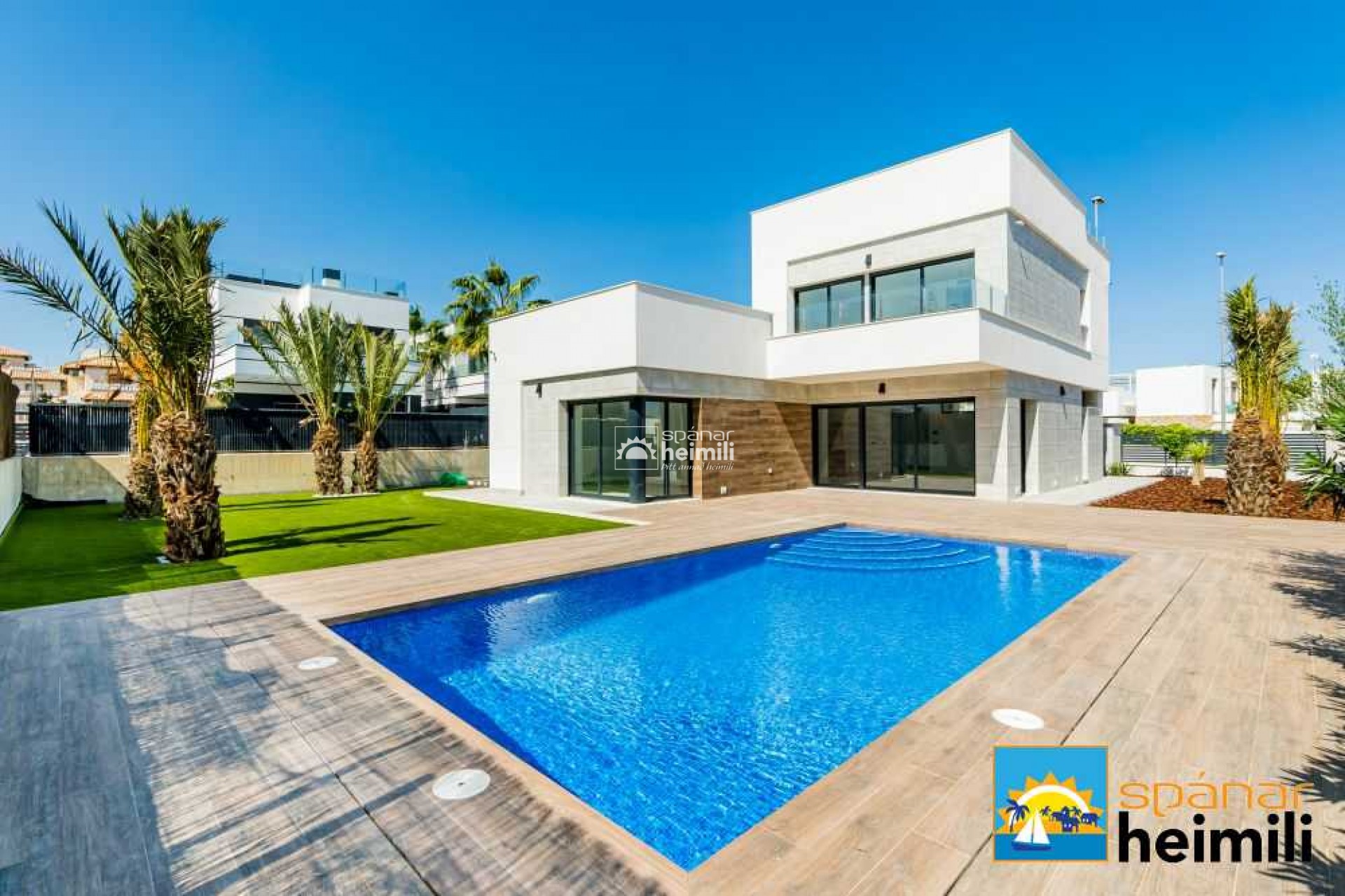 New Build - Detached house -
Cabo Roig