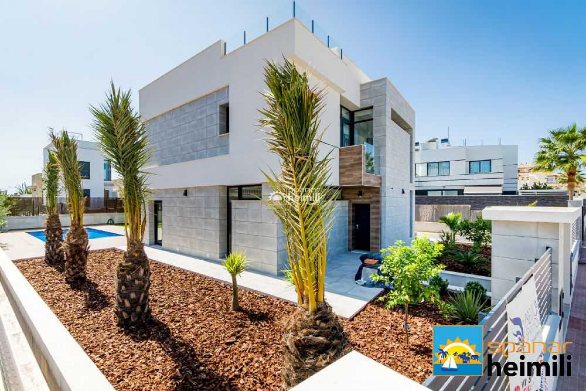 New Build - Detached house -
Cabo Roig