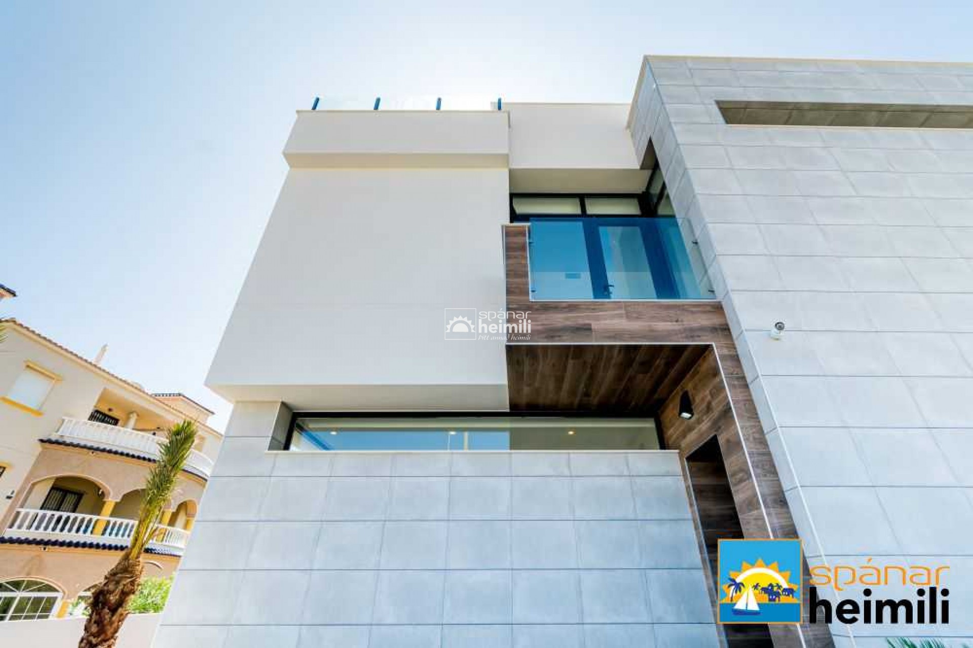 New Build - Detached house -
Cabo Roig