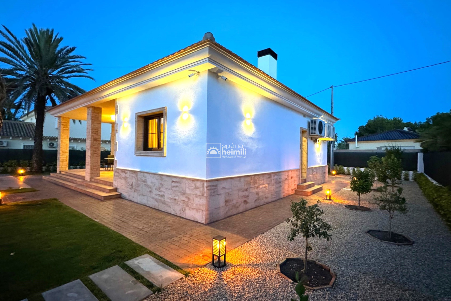 New Build - Detached house -
Cabo Roig