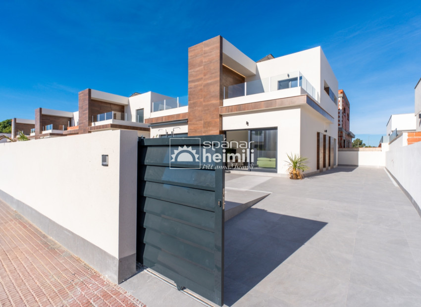 New Build - Townhouse -
Daya Nueva/Dolores