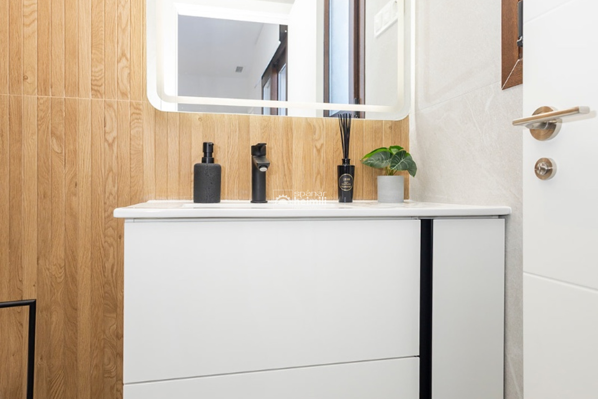 Nieuwbouw - Geschakelde woning -
Vistabella