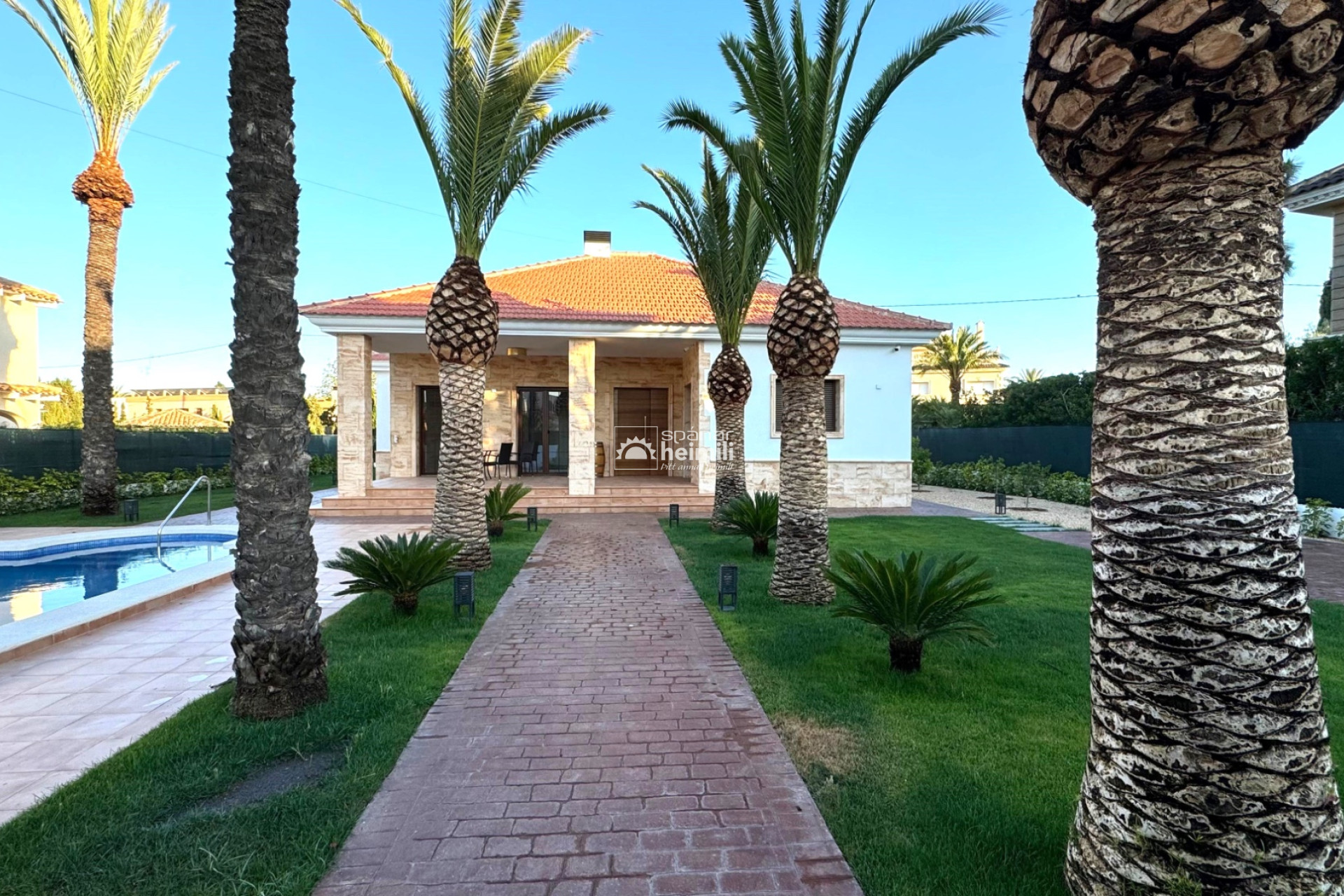 Nieuwbouw - Villa -
Cabo Roig