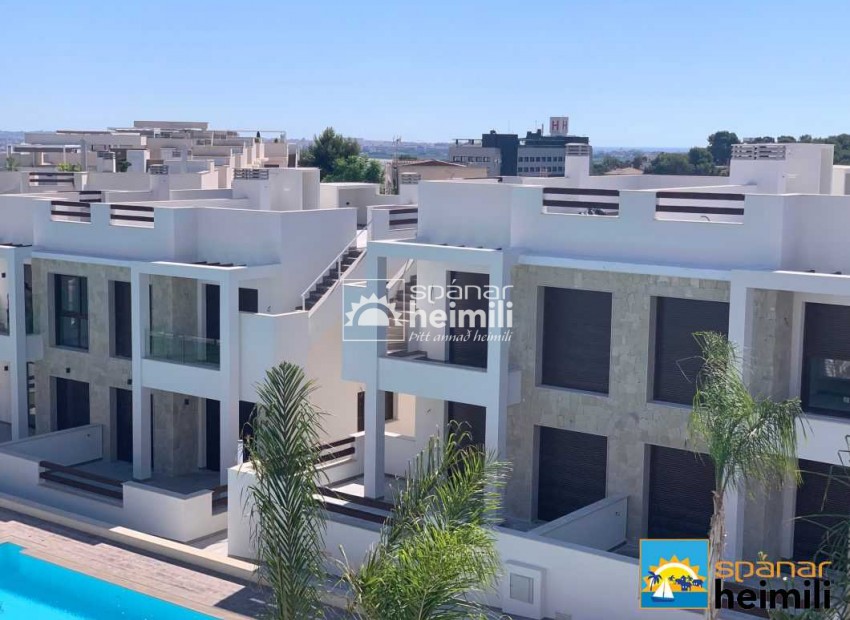 Nouvelle construction - Appartement dans un duplex -
Los Altos/Los Balcones