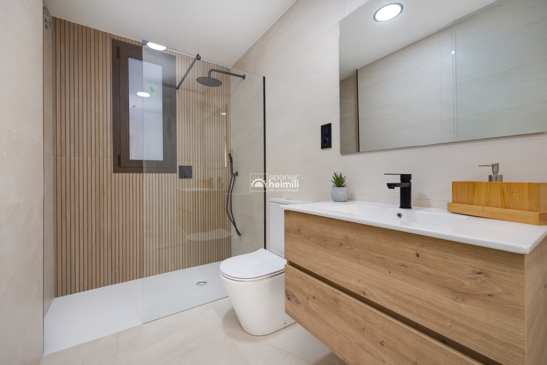 Nouvelle construction - Appartement -
Los Alcazares