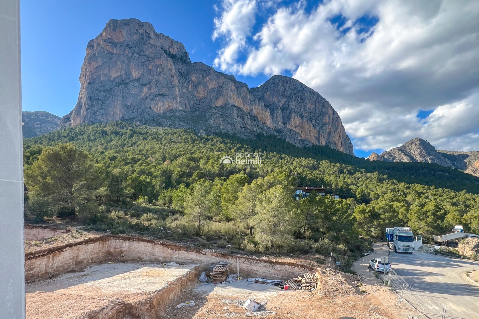 Nouvelle construction - Maison jumelée d’un côté -
La Nucia/Polop - Polop 