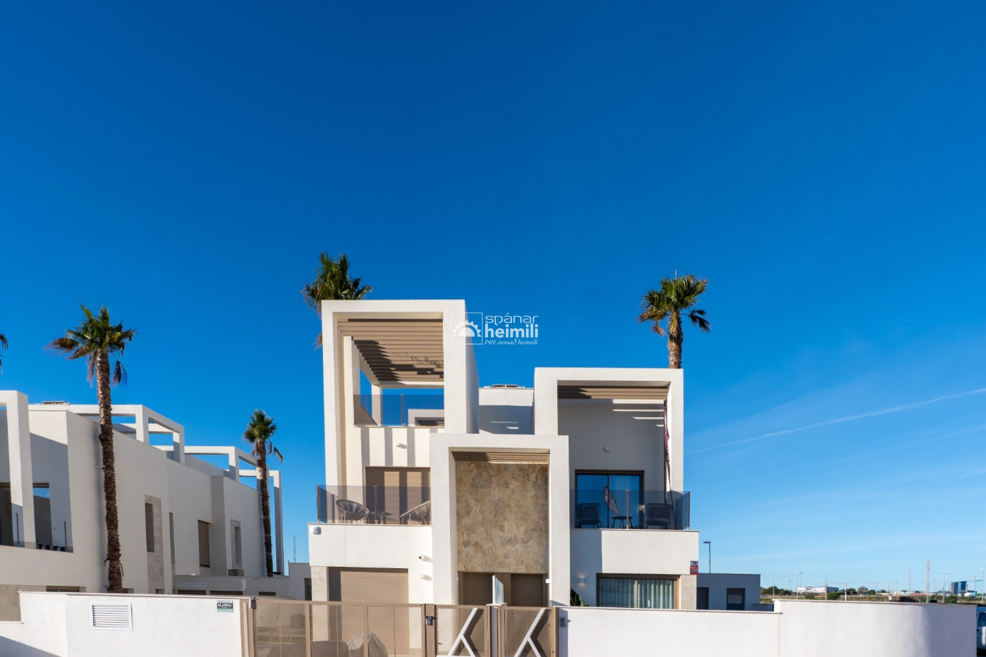 Nouvelle construction - Maison jumelée d’un côté -
Los Alcazares