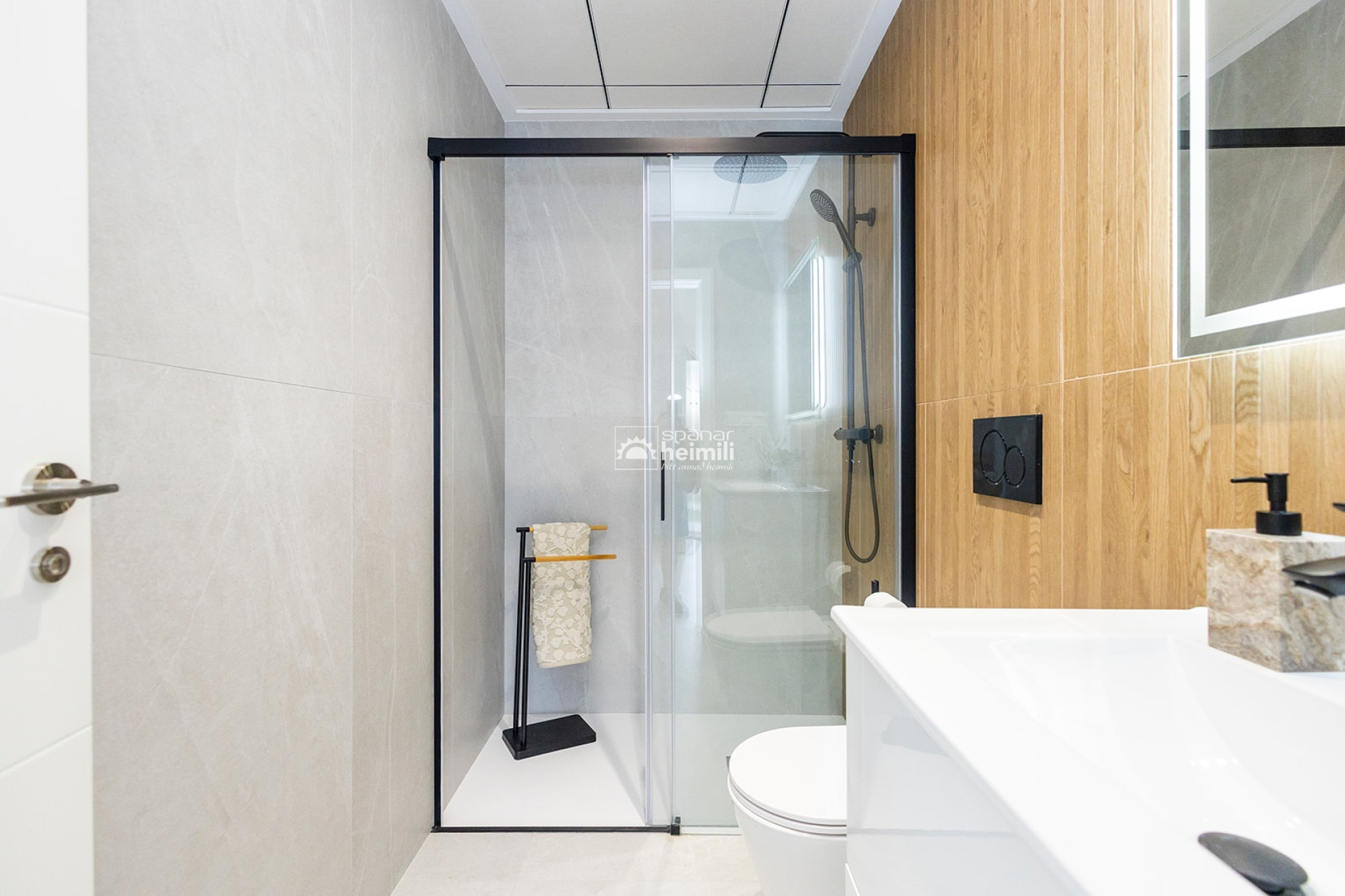 Nouvelle construction - Maison jumelée d’un côté -
Vistabella