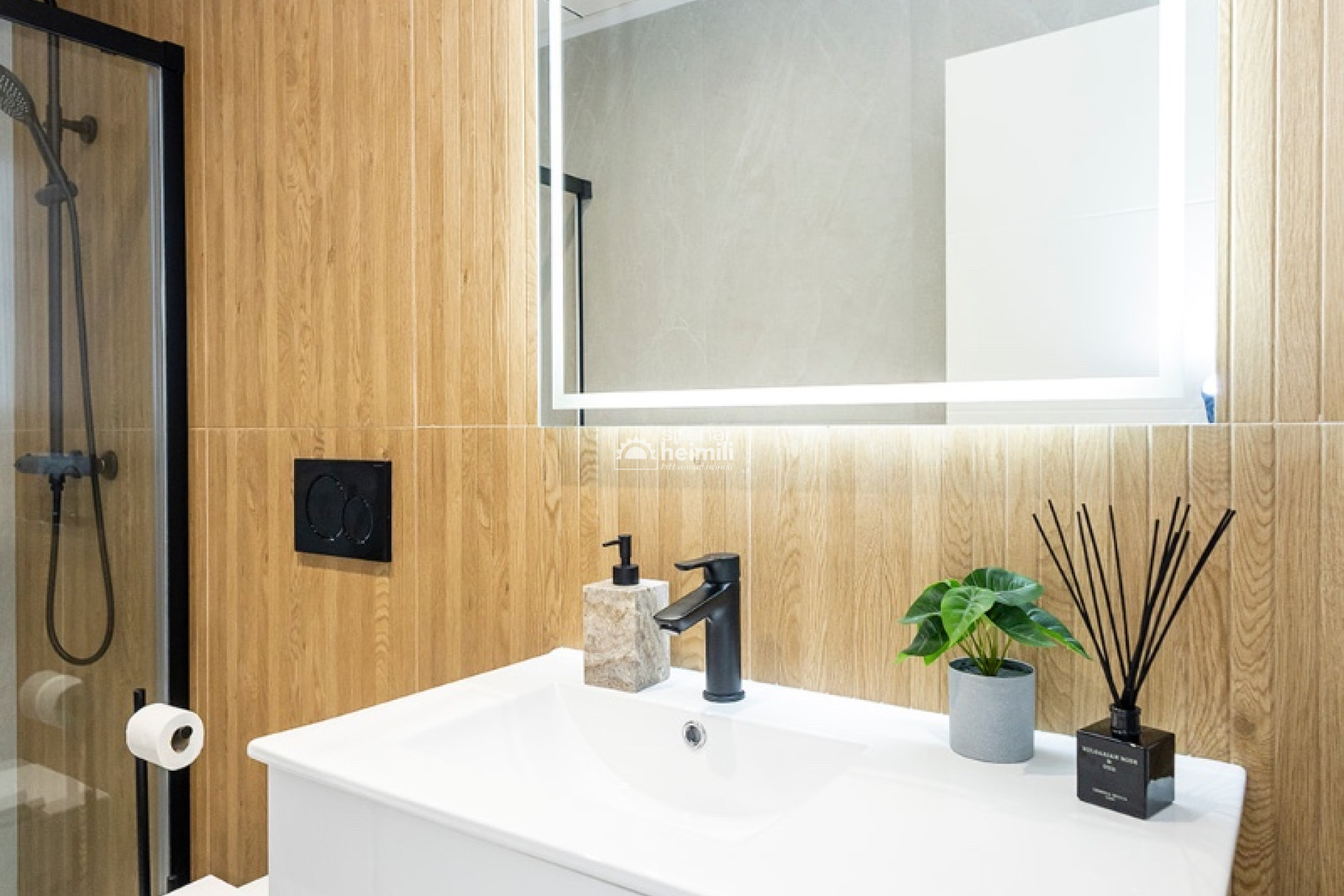 Nouvelle construction - Maison jumelée d’un côté -
Vistabella