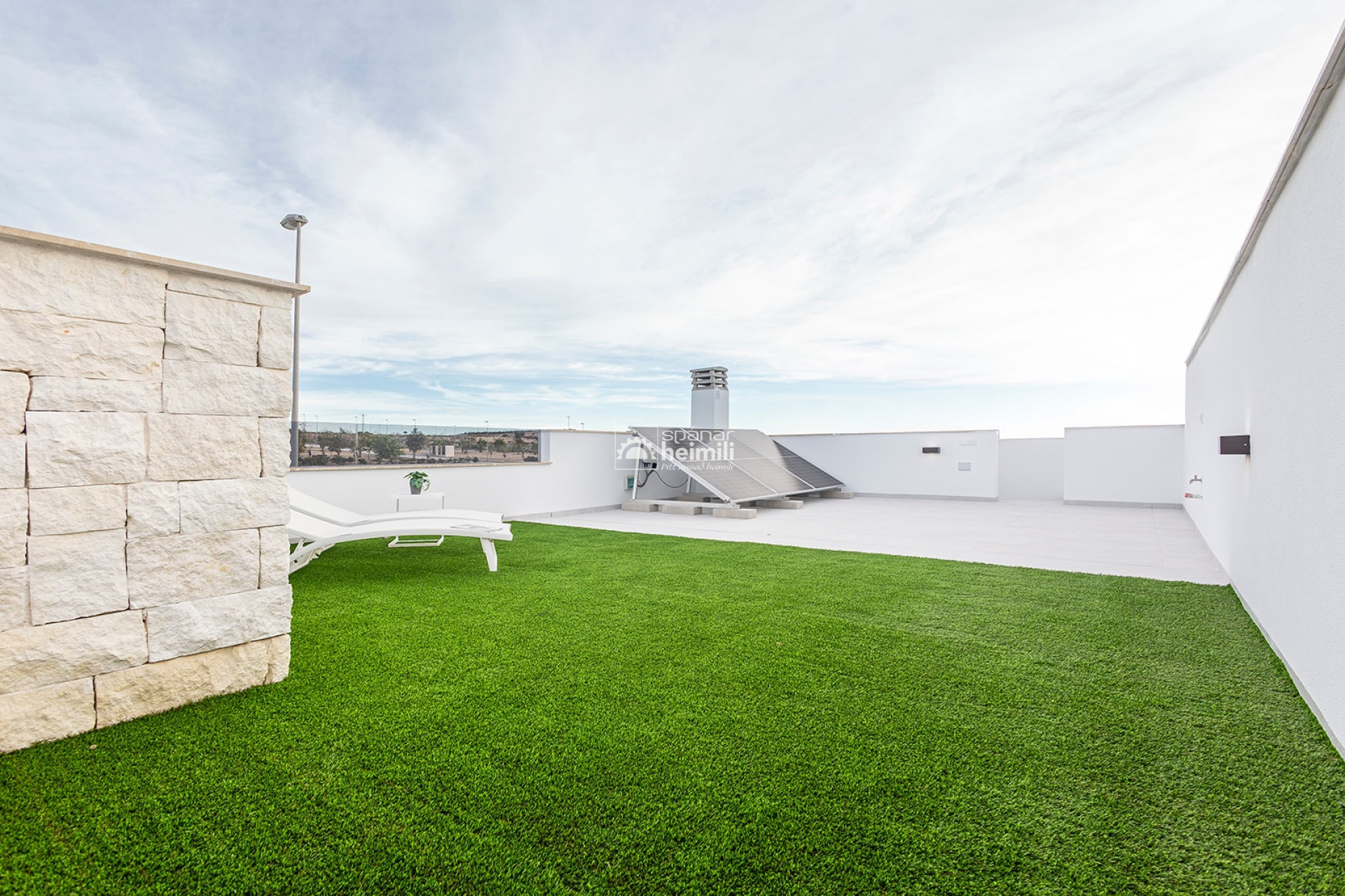 Nouvelle construction - Maison jumelée d’un côté -
Vistabella