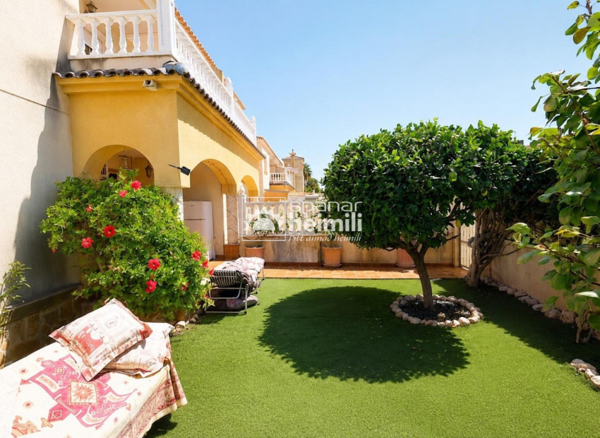 Nowy budynek - Bungalow -
Orihuela Costa - Lomas de Cabo Roig