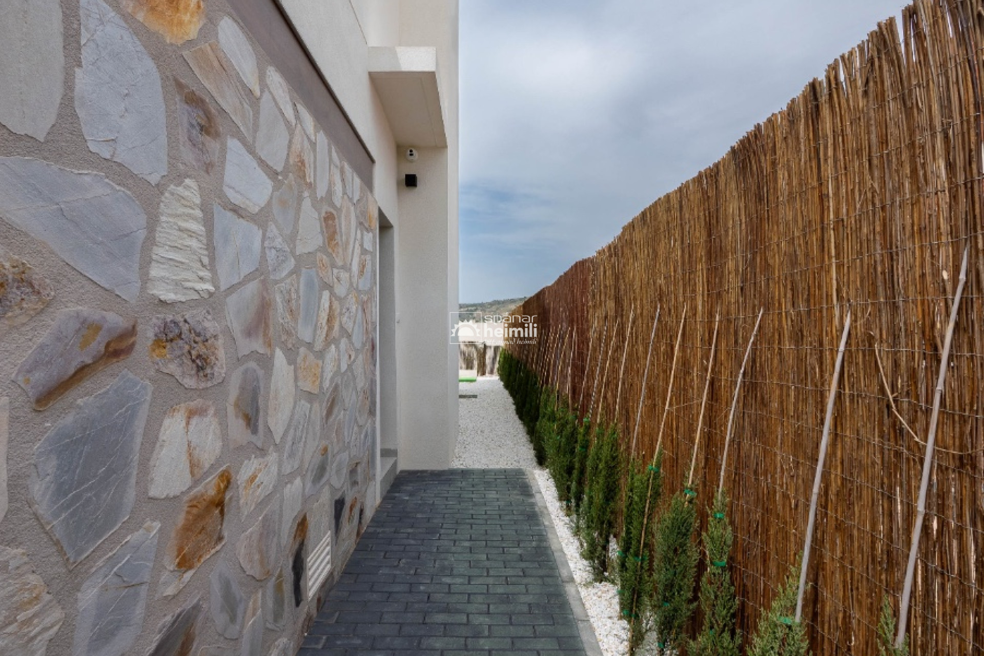 Nowy budynek -  -
La Finca