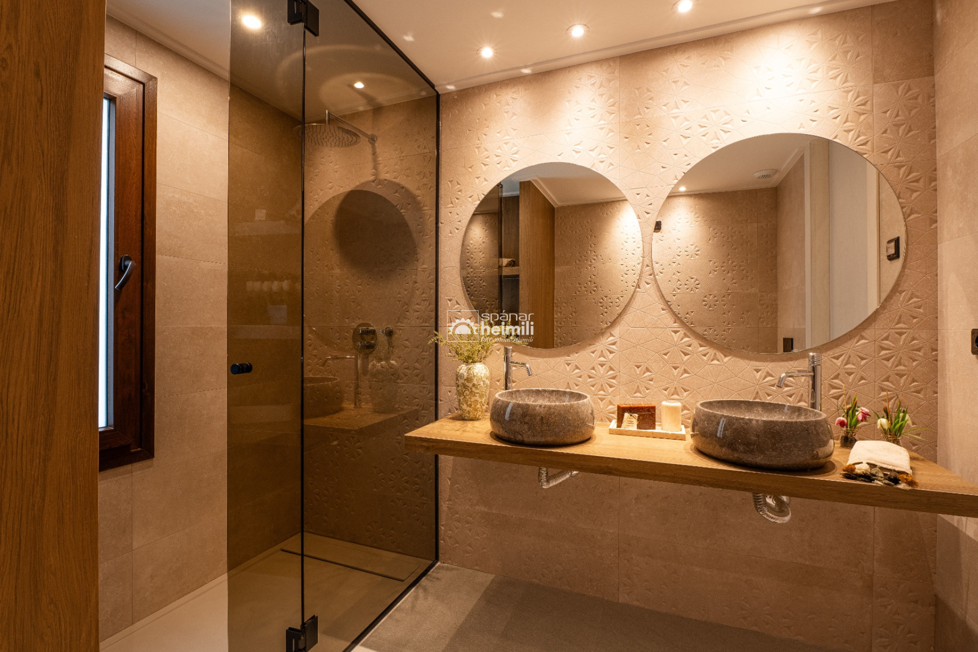 Nowy budynek -  -
La Finca