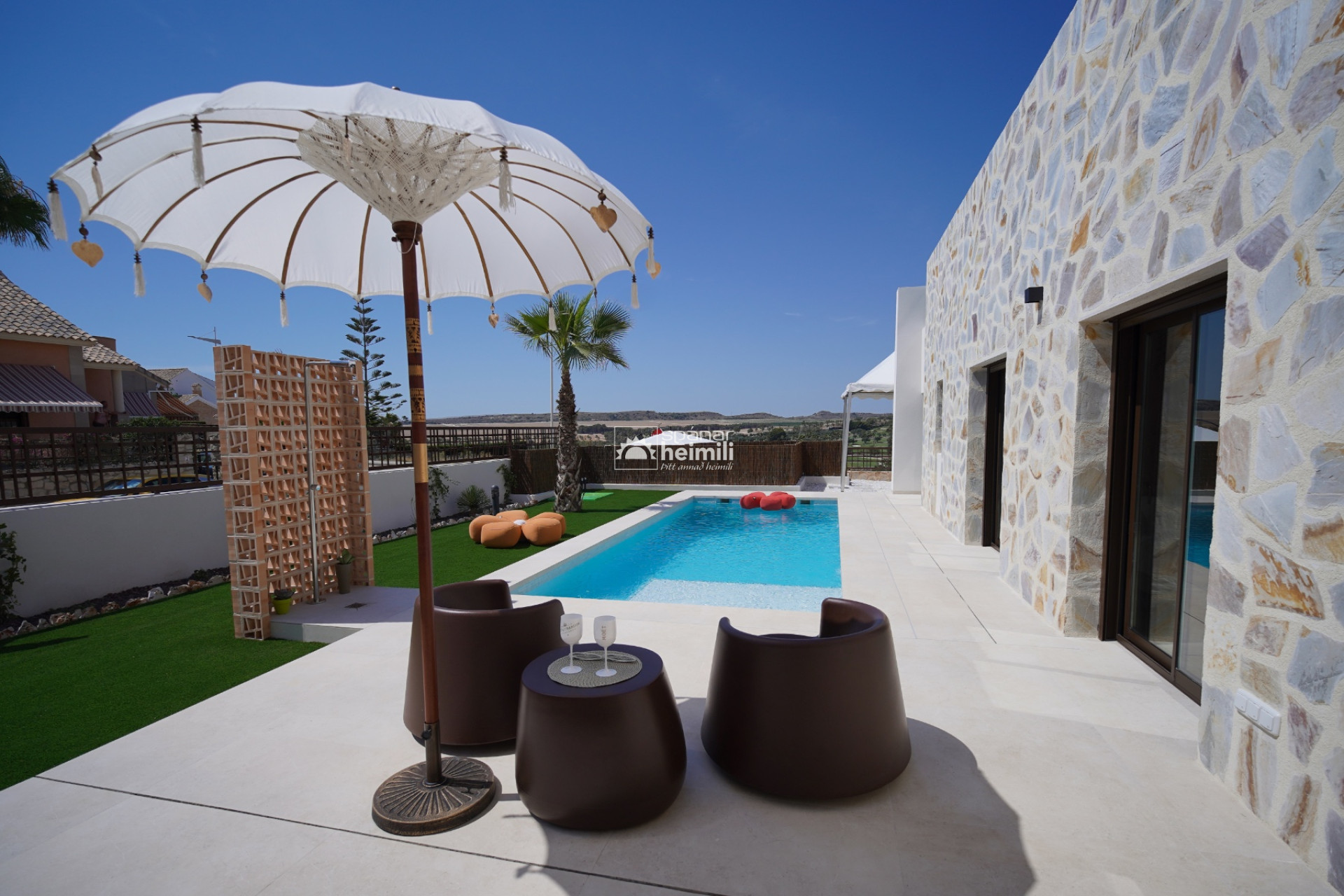 Nowy budynek -  -
La Finca