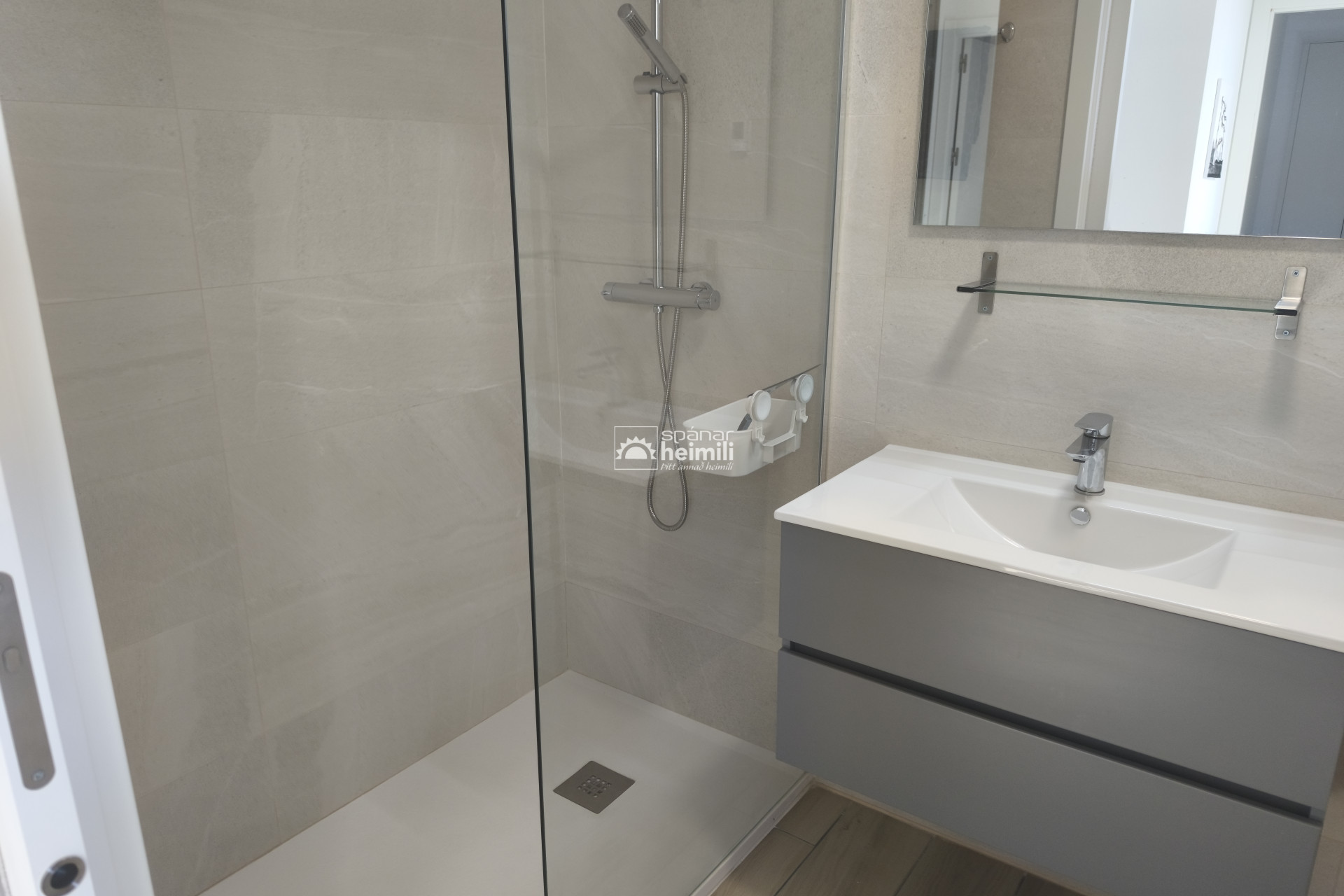 Nowy budynek - Penthouse -
Santa Rosalia