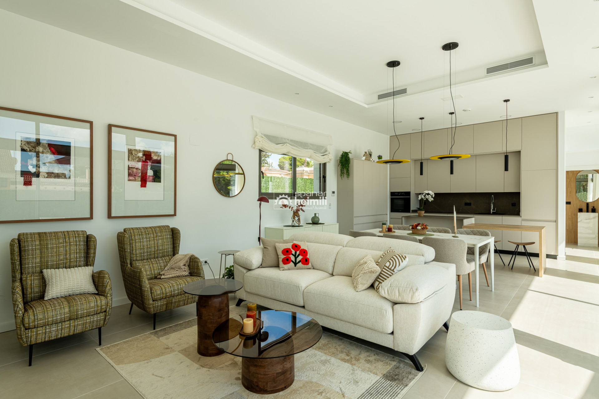 Nowy budynek -  -
Pilar de la Horadada