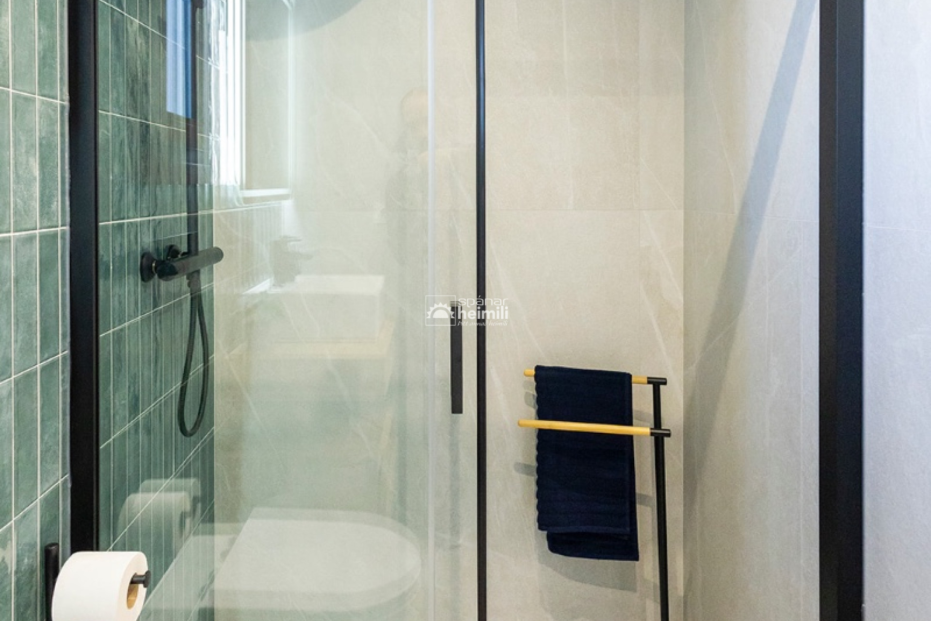 Nowy budynek - Szeregowiec -
Vistabella