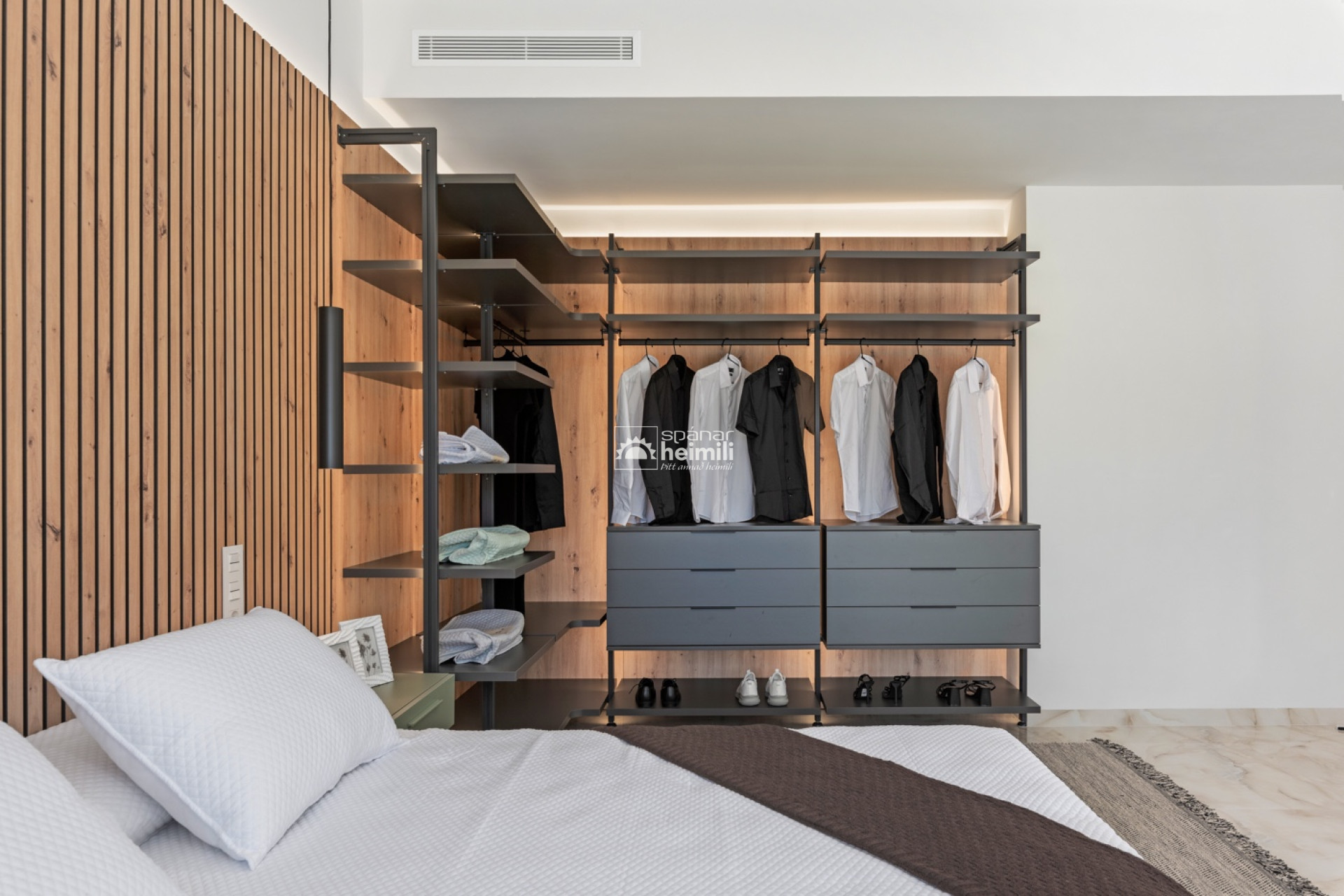 Nowy budynek - Willa -
La Finca