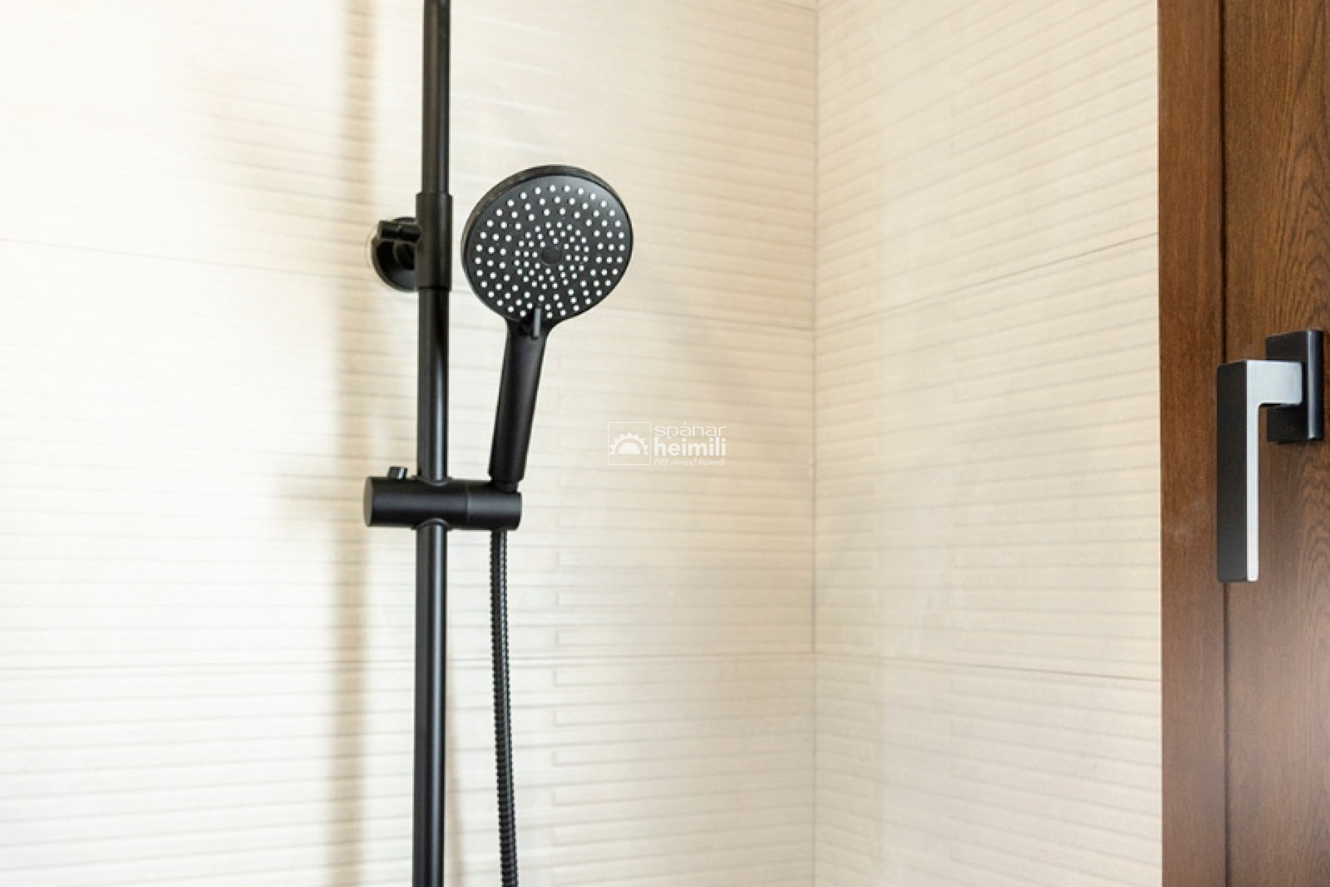 Nowy budynek - Willa -
La Nucia/Polop - Polop 