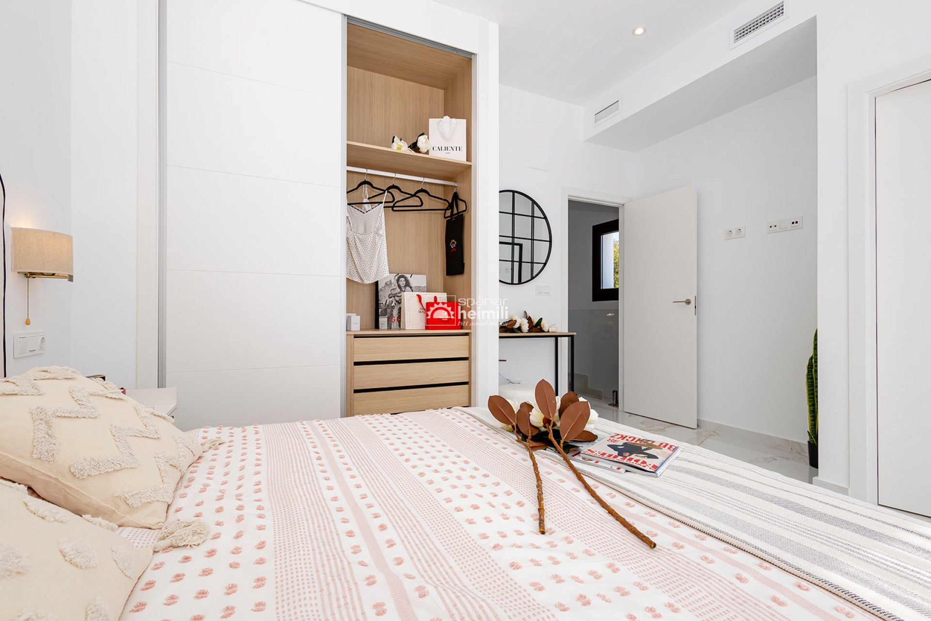 Nowy budynek - Willa -
La Nucia/Polop - Polop 