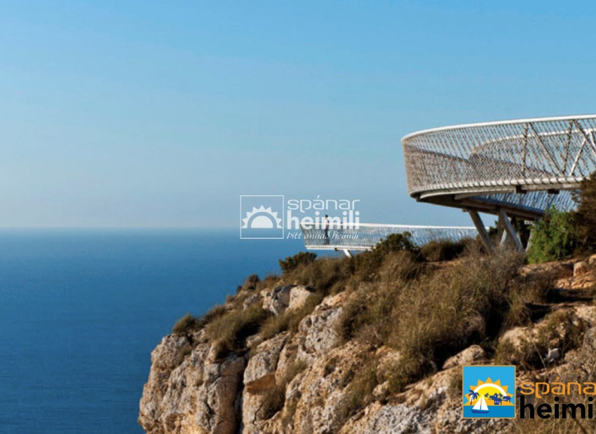 Nybyggeri - Halvåbent hus -
Gran Alicant