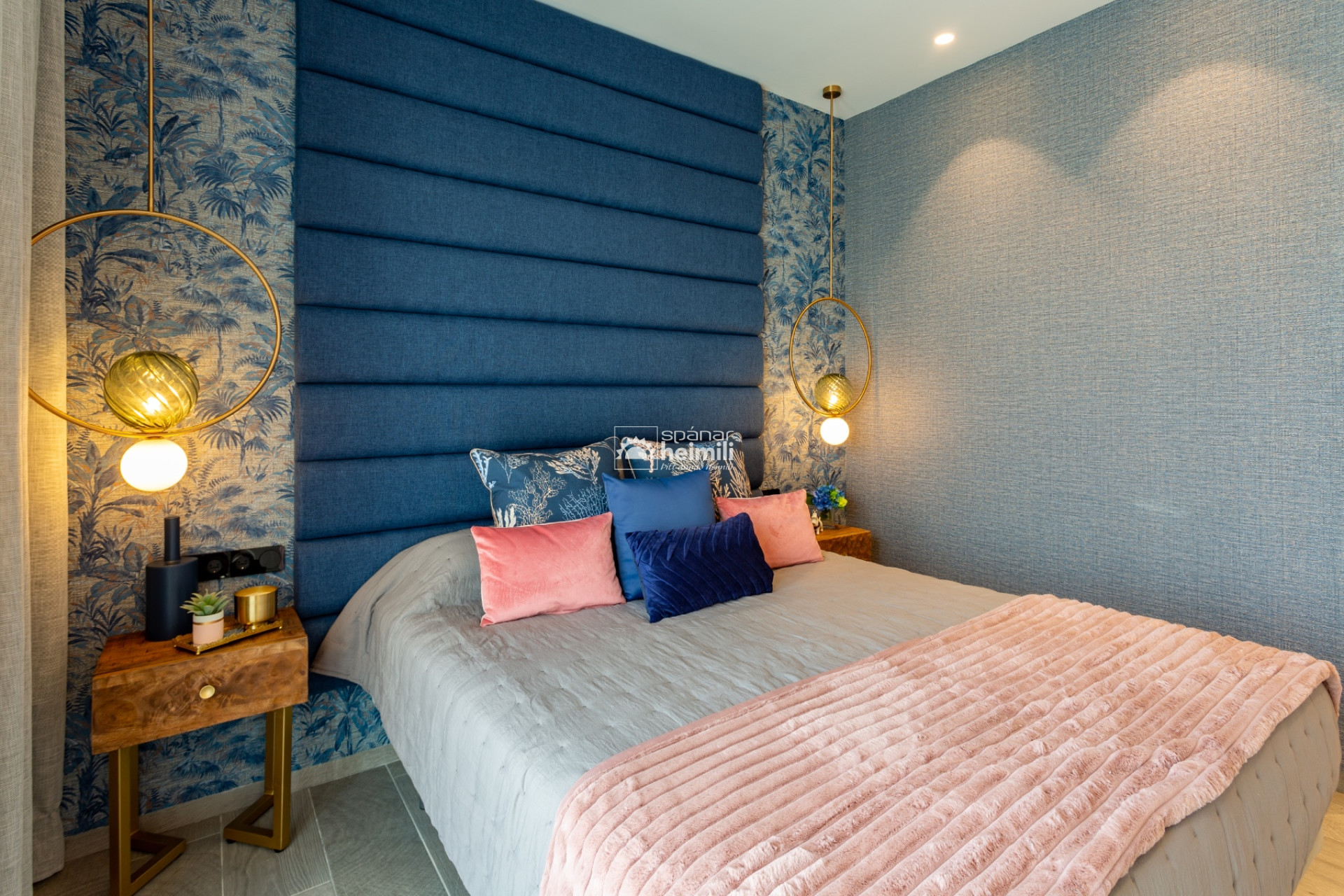 Nybyggeri - Halvåbent hus -
La Finca