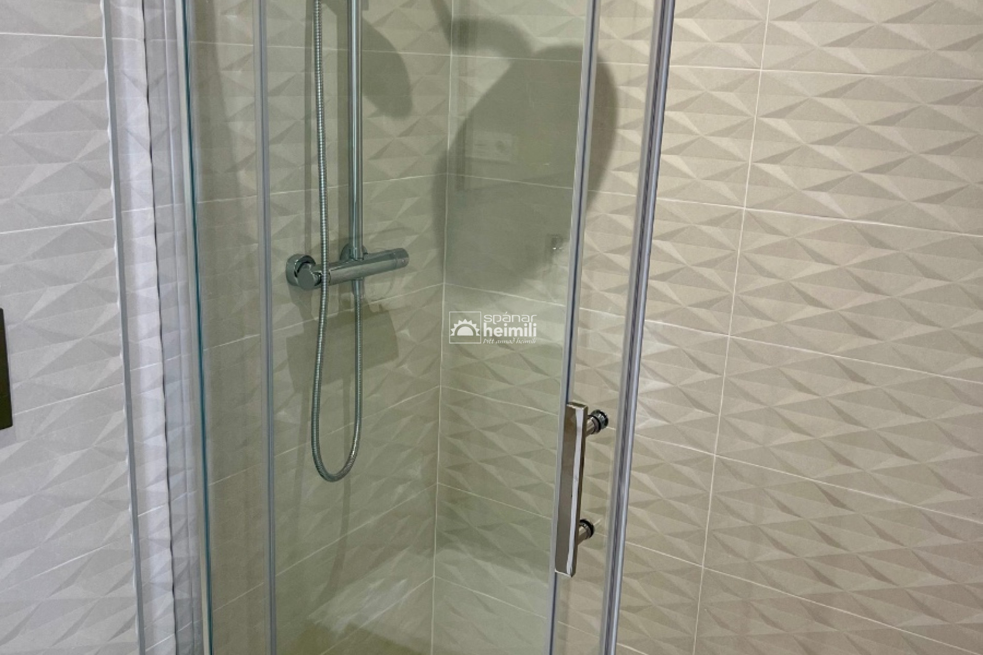 Nybyggeri - Halvåbent hus -
Polop de la Marina  - polop