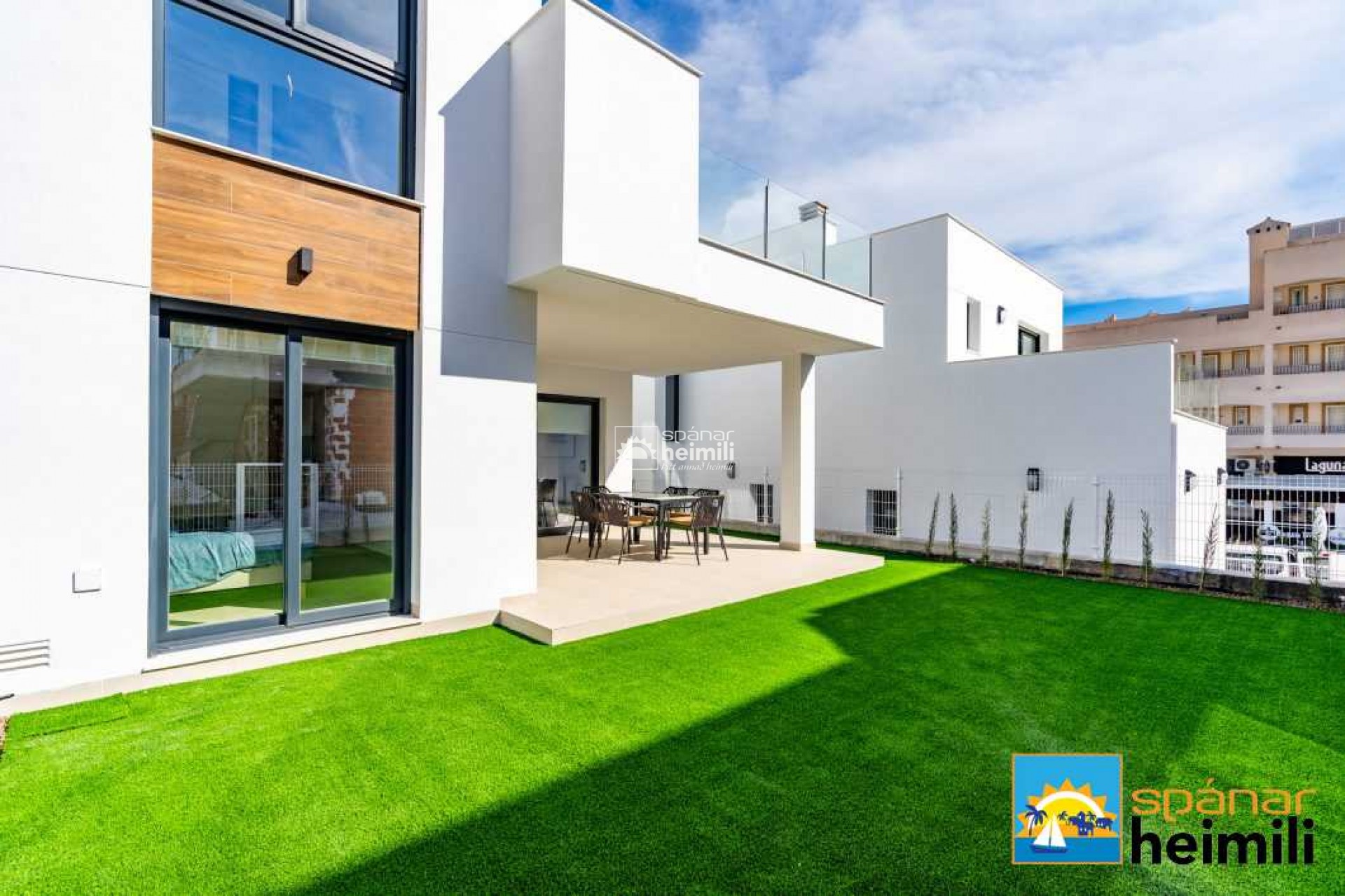 Nybyggeri - Lejlighed i dobbelthus -
Vistabella