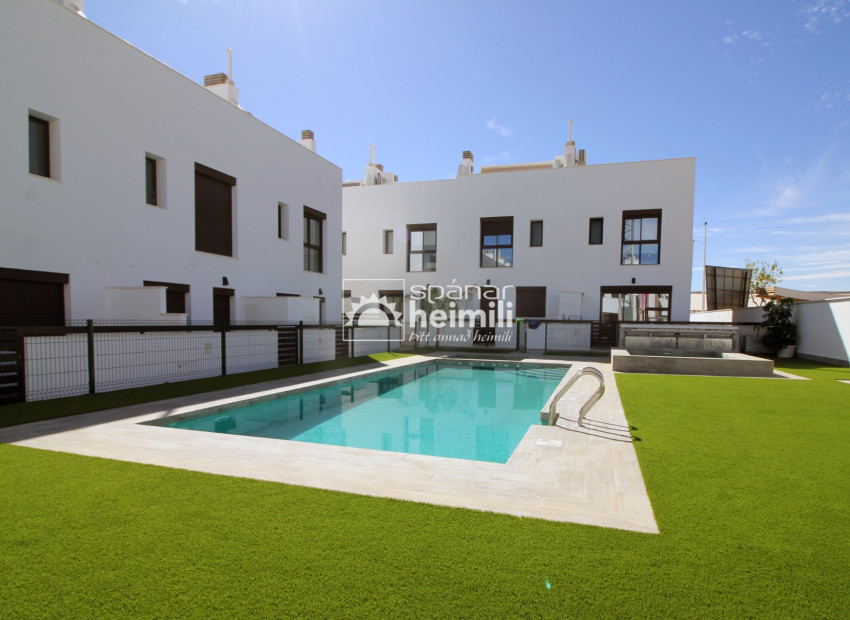 Nýbygging - Raðhús -
Pilar de la Horadada