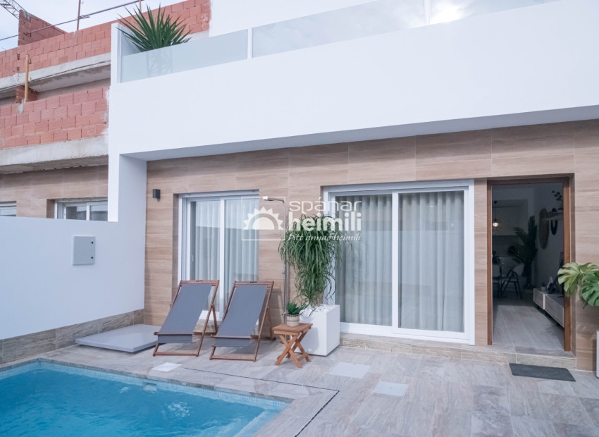 Obra nueva - Adosado -
Sucina