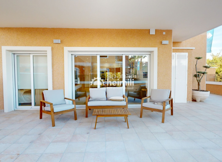 Obra nueva - Apartamento -
El Raso